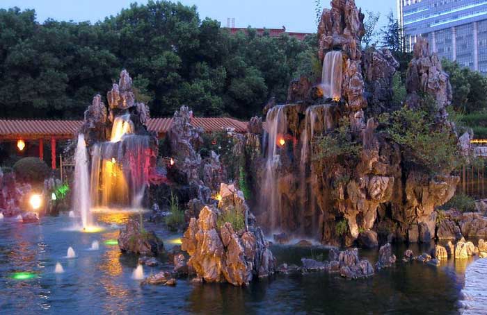 ［財氣遇f 則散、遇水則止］