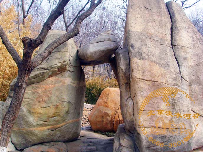 塑石假山融入城市景觀，創(chuàng)造綠色優(yōu)美環(huán)境