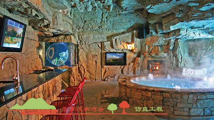 玻璃鋼假山制作在新疆吐魯番會(huì)所施工完畢，效果似真山