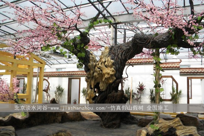 仿真樹成為室內外時尚潮流的裝飾材料之一