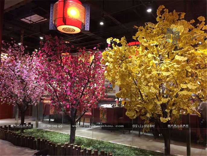 仿真樹是以展現(xiàn)自然界樹木真實效果的裝飾品