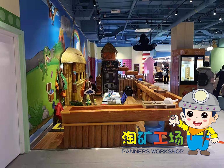 新式第三代淘礦小鎮(zhèn)設(shè)備已經(jīng)由北京淘礦工場專業(yè)制作成功
