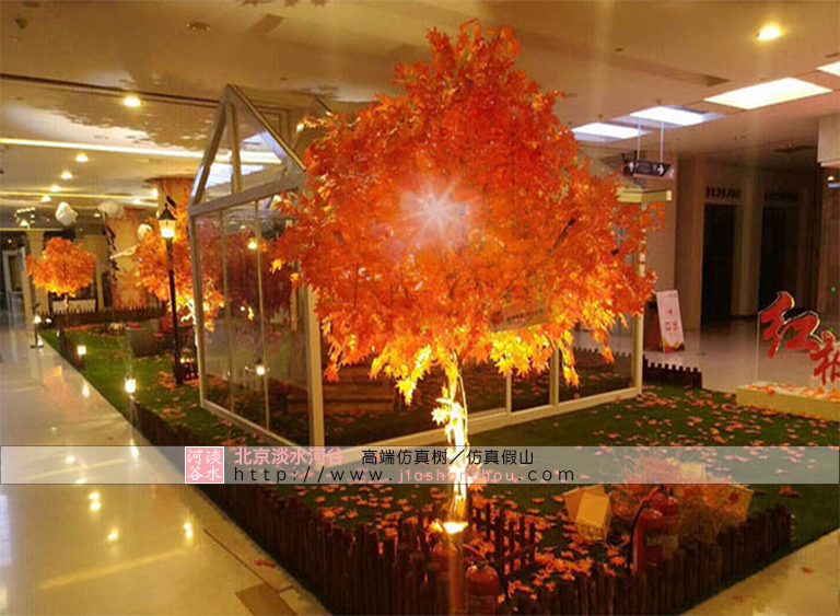 在希爾頓飯店環(huán)境陳設(shè)演替改變中仿真樹如何發(fā)揮作用