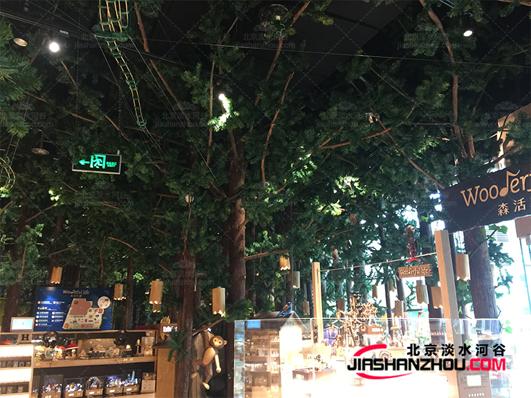 造景小能手仿真樹使威斯汀酒店的空間理想變?yōu)楝F(xiàn)實
