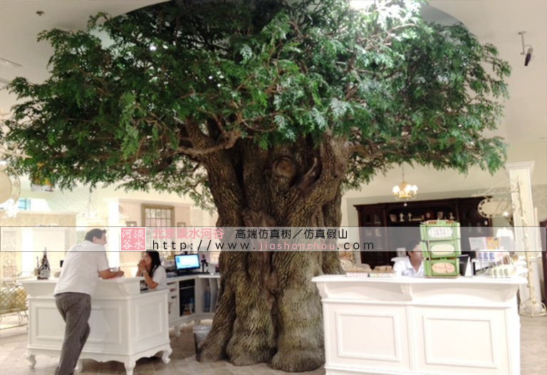 如何用人造仿真樹(shù)和配件裝飾家居或工作站