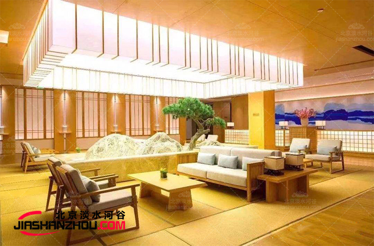 仿真景觀樹(shù)能制作出很多的樣式如榕樹(shù)榆樹(shù)等