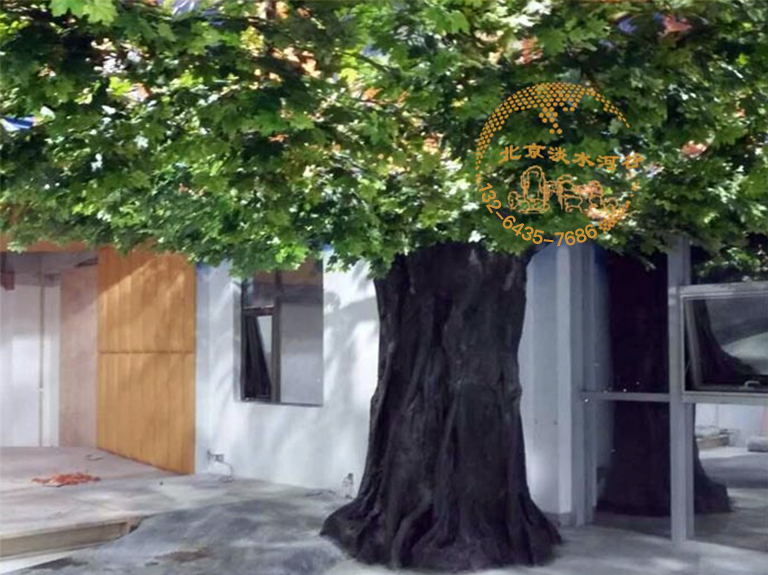 枯樹仿真樹和仿真榕樹的區(qū)別是什么？