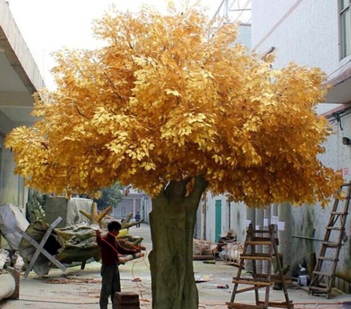 仿真樹(shù)讓人感覺(jué)回到了原生態(tài)的環(huán)境心情舒暢