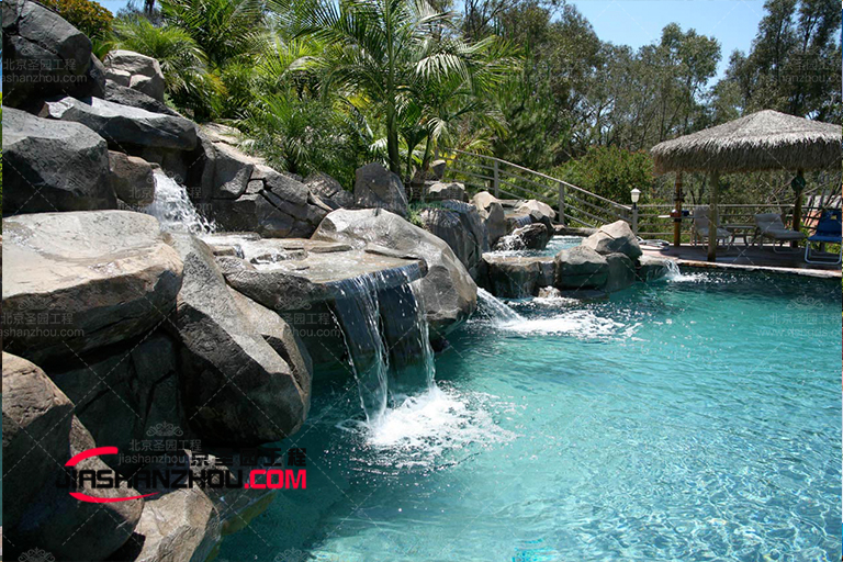 仿真假山.jpg 仿真假山.jpg