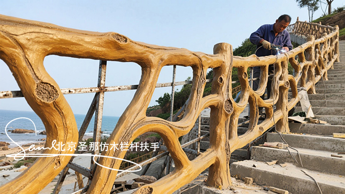 jimeng-2025-06-25-1413-正在施工制作的旅游區(qū)樓梯室外安全圍欄設(shè)計(jì)制作過(guò)程，美工正在施工制作，先用鋼筋焊接....jpeg