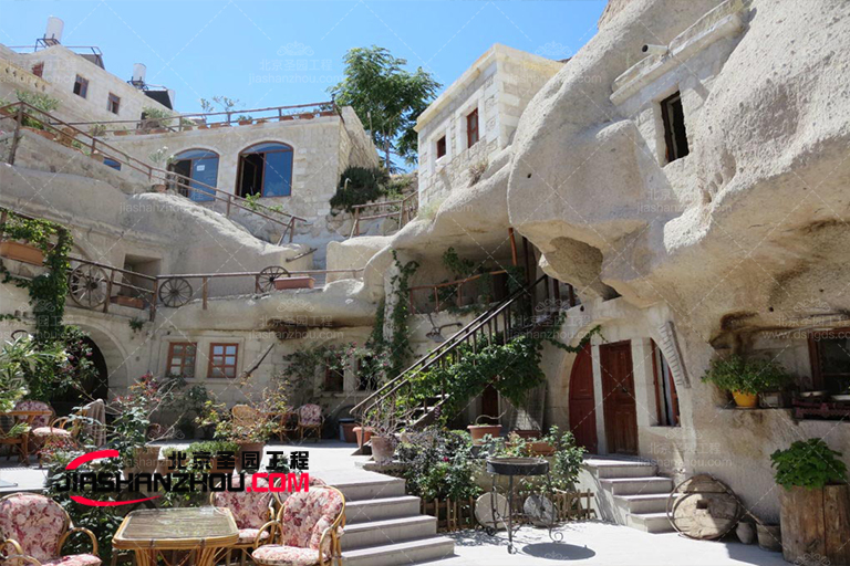 仿真假山.jpg 仿真假山